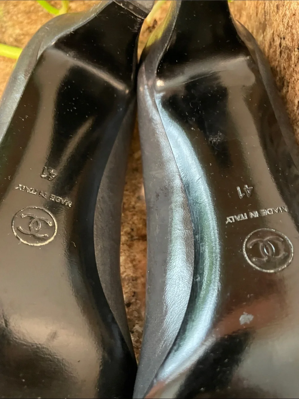 CHANEL elegant pointed